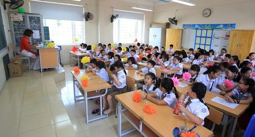 Giáo viên tại lớp học ở trường Tiểu học Chu Văn An (quận Hoàng Mai, Hà Nội). Ảnh: Gia Chính